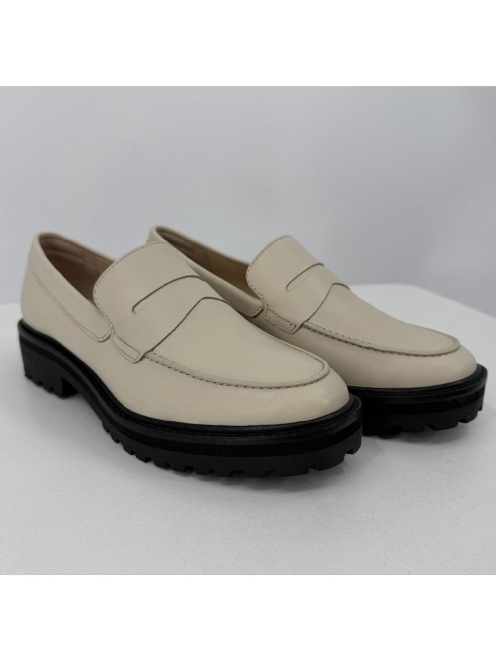 Everlane The Lug Loafer in Parchment/Ivory Leather size 6.5 Women's Chunky Heel